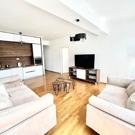 High-End Spacious Apartment Next To City Mall Üsküp Dış mekan fotoğraf