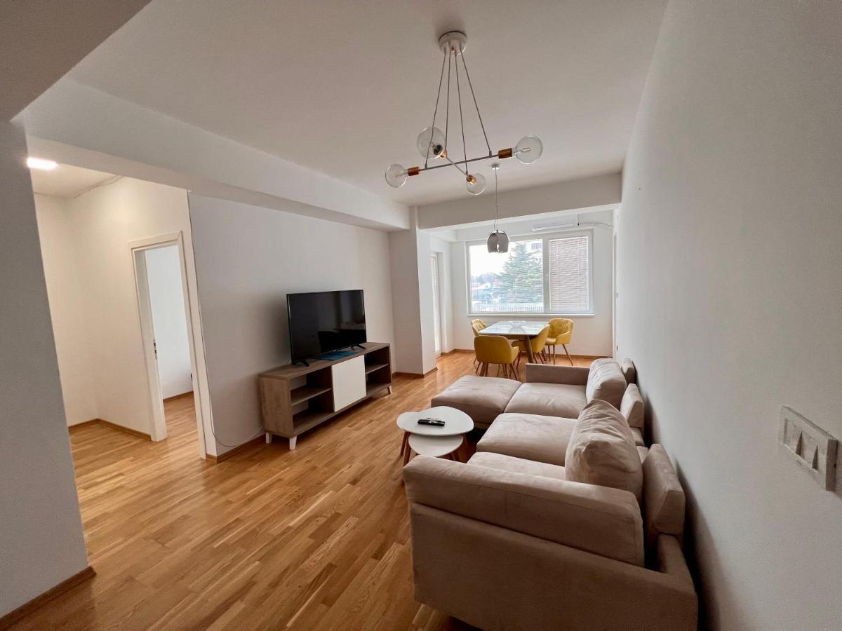 High-End Spacious Apartment Next To City Mall Üsküp Dış mekan fotoğraf