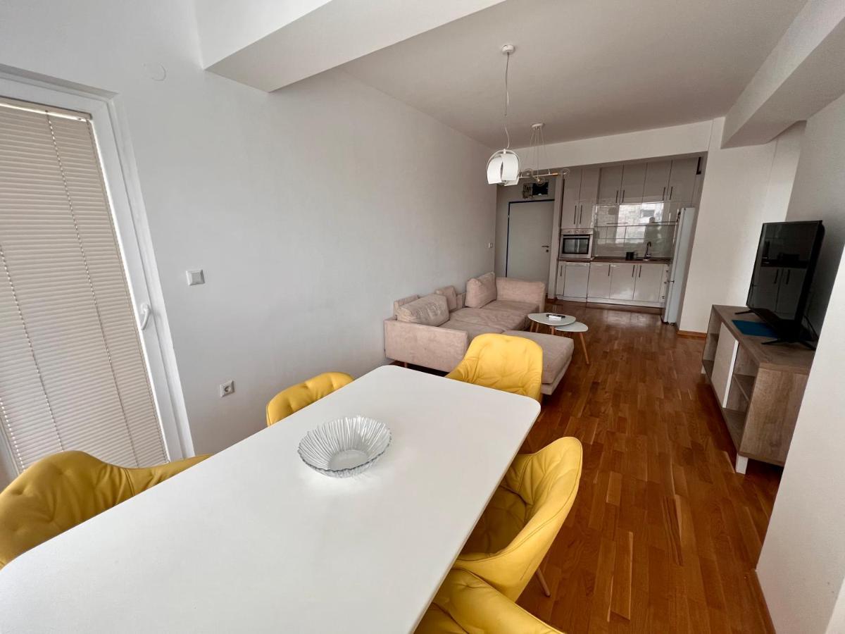 High-End Spacious Apartment Next To City Mall Üsküp Dış mekan fotoğraf