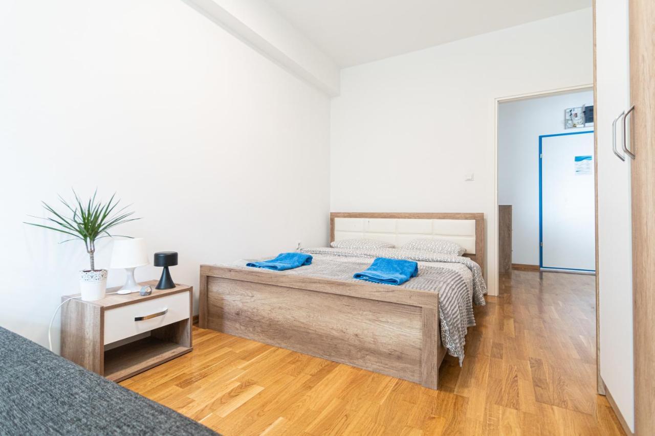 High-End Spacious Apartment Next To City Mall Üsküp Dış mekan fotoğraf