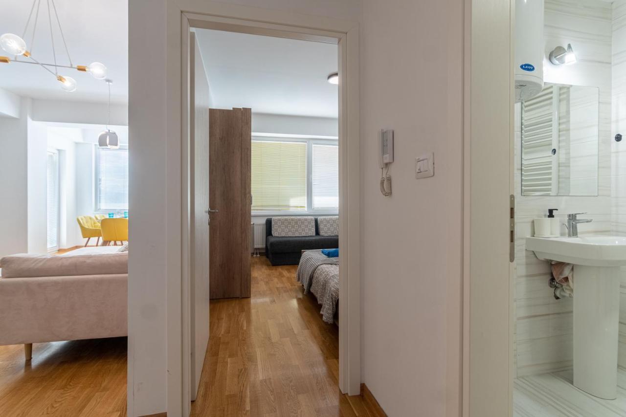 High-End Spacious Apartment Next To City Mall Üsküp Dış mekan fotoğraf